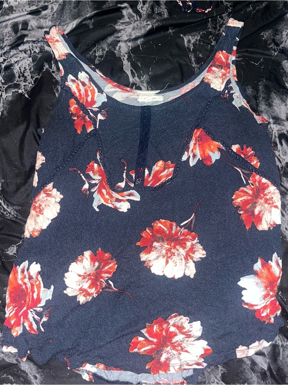 Maurices Navy Floral Sleeveless Tank Top - Red & White Blooms size large